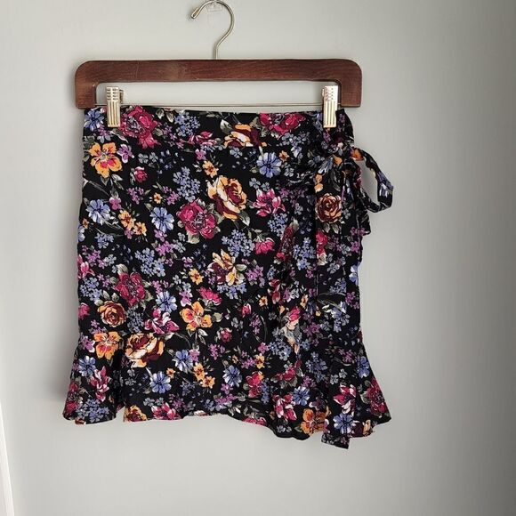 WILD FABLE WOMEN'S RUFFLE ELASTIC WAIST WITH TIE FLORAL SKIRT SIZE XS - Picture 1 of 6